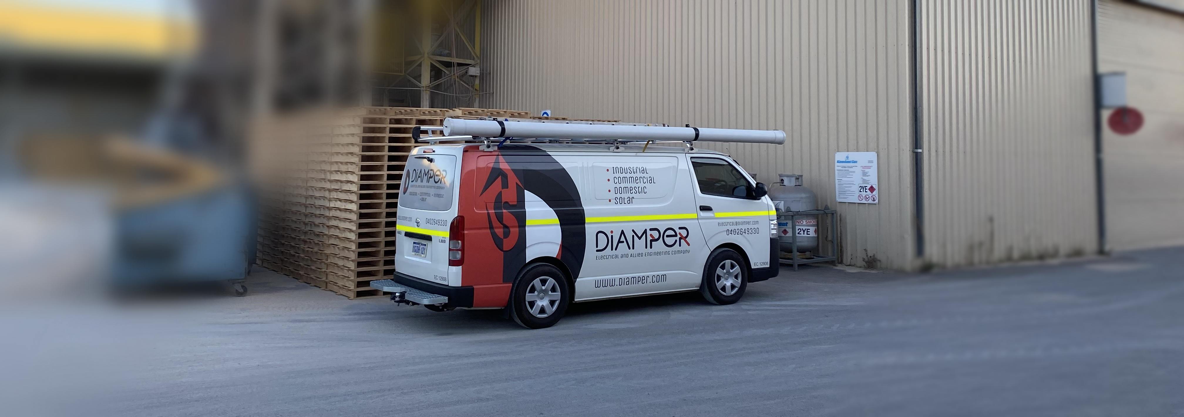 Diamper electrical work vehicle on site